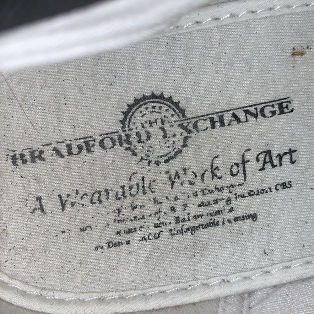 I Love Lucy Sneakers from Bradford Exchange - Women’s Size 10 - Picture 5 of 9